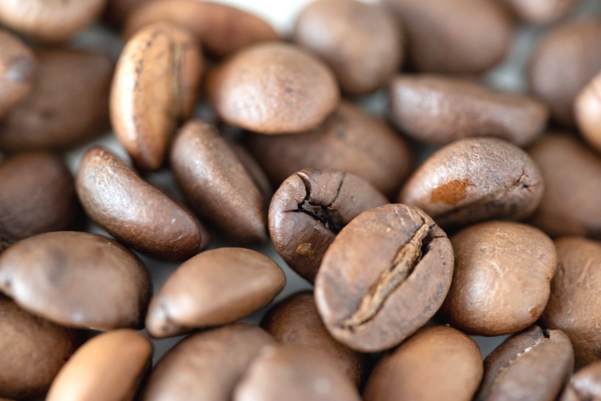 Coffee beans up close. How to choose an espresso coffee grinder?